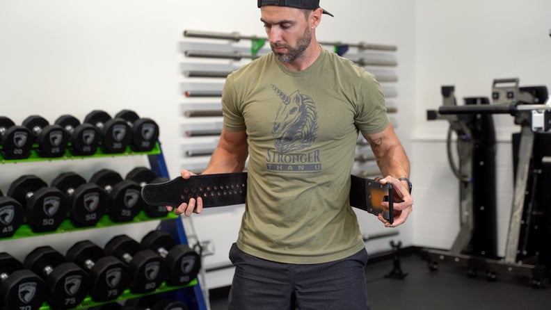 Exercises You Should (& Shouldn't) Use A Weightlifting Belt